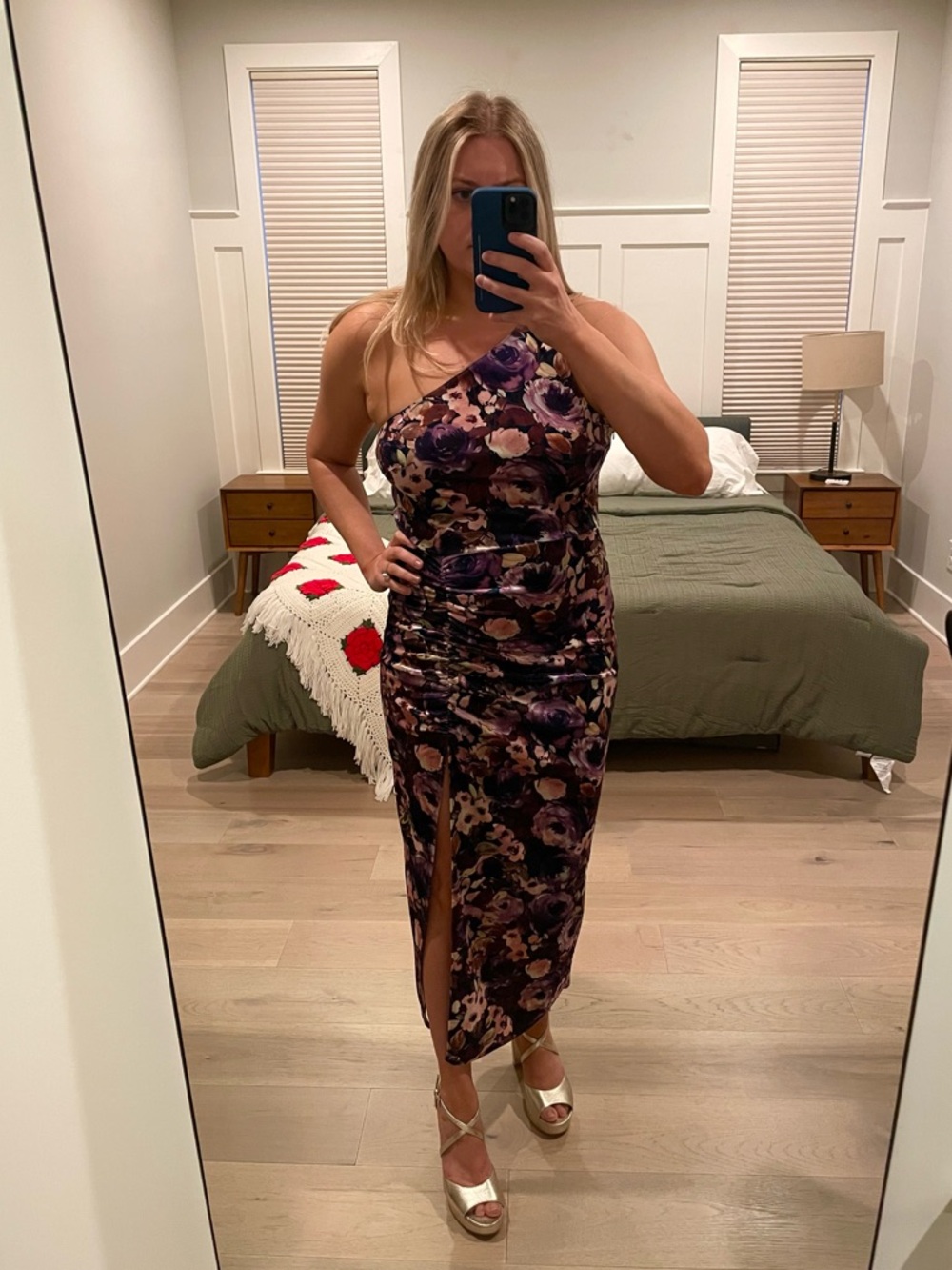 Saylor Niama Velvet Midi Dress